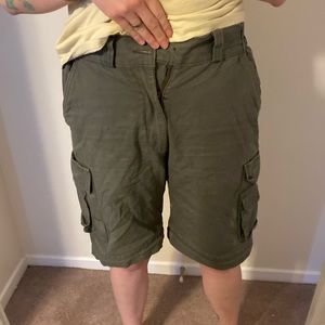 *3 for $20* Men's Wind River Cargo Shorts *MISSING BUTTON*